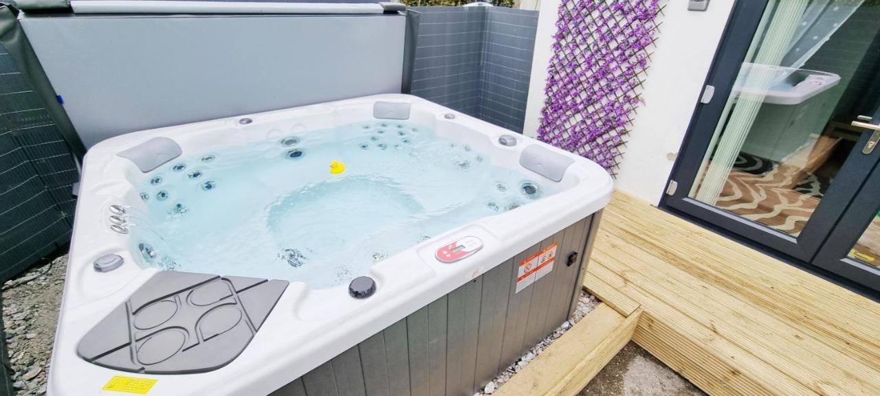 Marthys House With Hot Tub Looe Villa Bagian luar foto